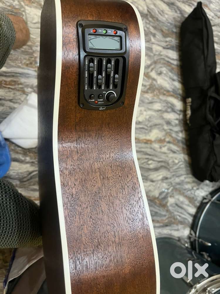 Cort GA-MEDX Electro acoustic guitar