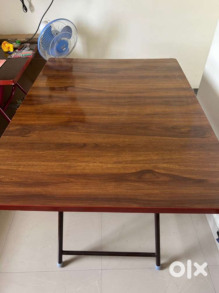 Single Dining Table