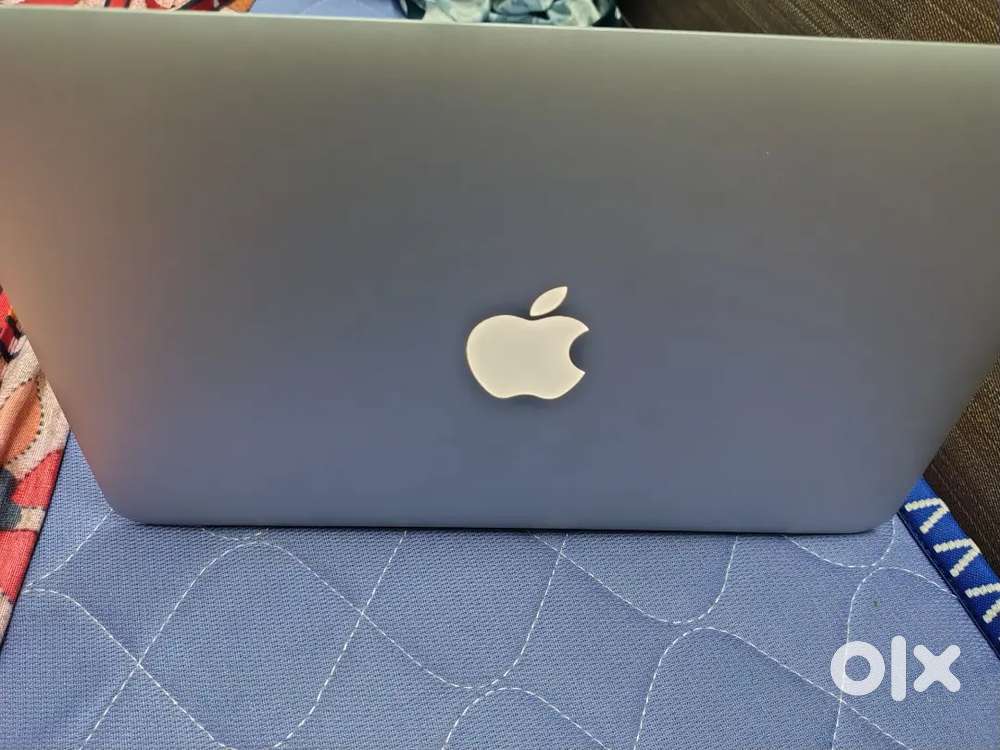 Apple Macbook Air
