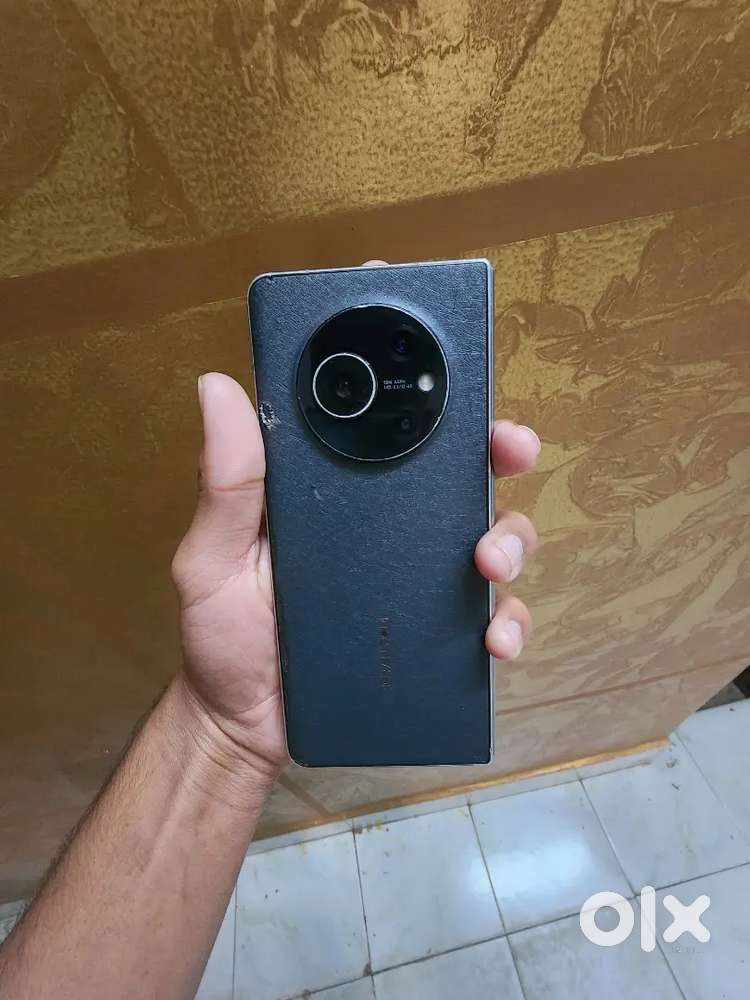 Techno penthom V Fold 5G