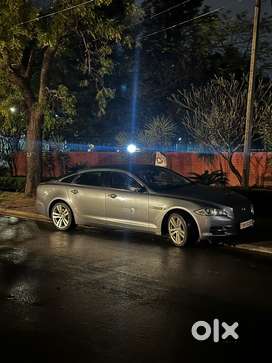 Jaguar XJ 2011 Diesel 52000 Km clean car better than mercedes bmw