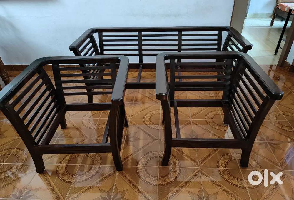 5 year old Eetti Wooden sofa set for Sale