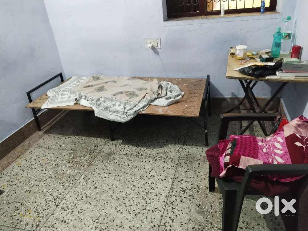 Need roomate smoking alow