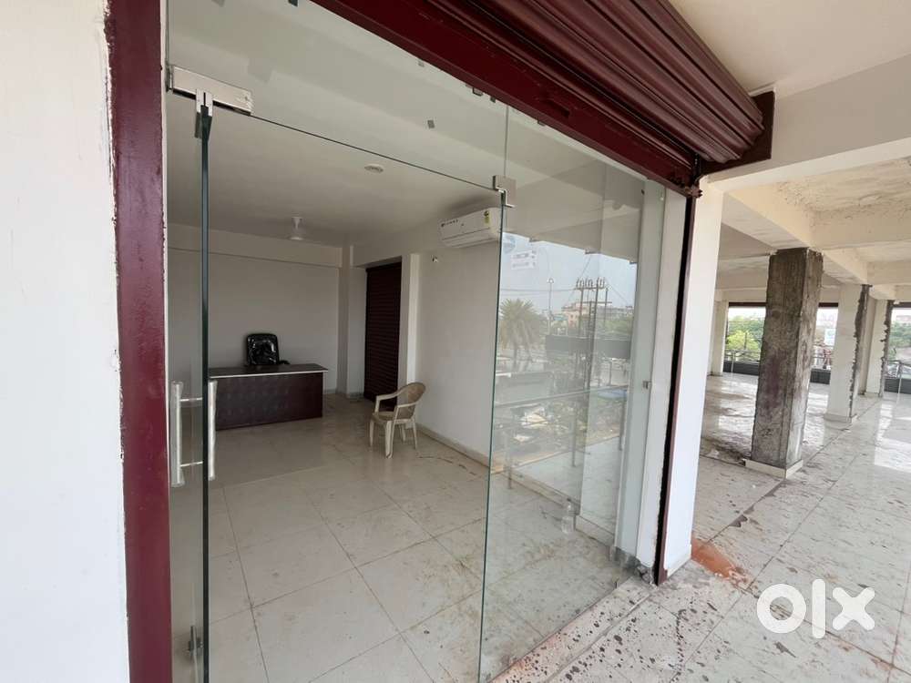 250 sqft furnished office for sale