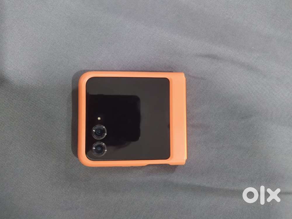 Moto razr 50 spritz orange