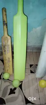 Very best bat kit second hand bat with three ball