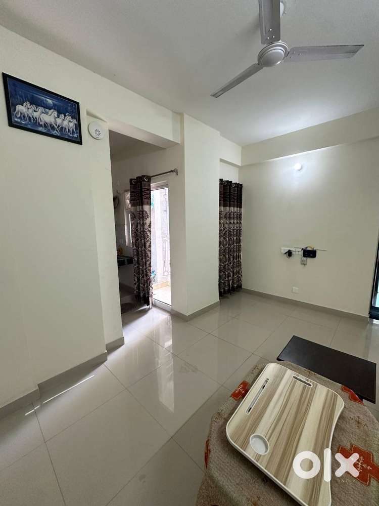 Fully Furnished 1 BHK Flat for Rent(only for Female)