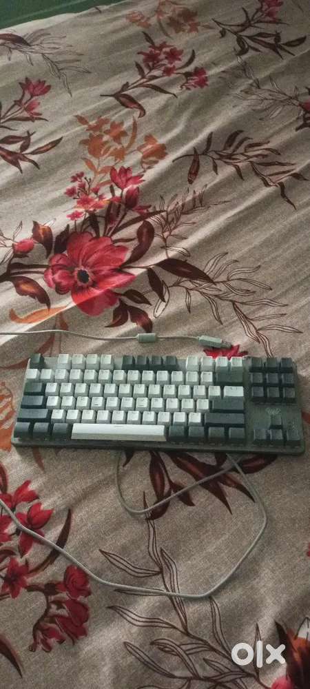 Selling gaming mechenical keyboard fully working