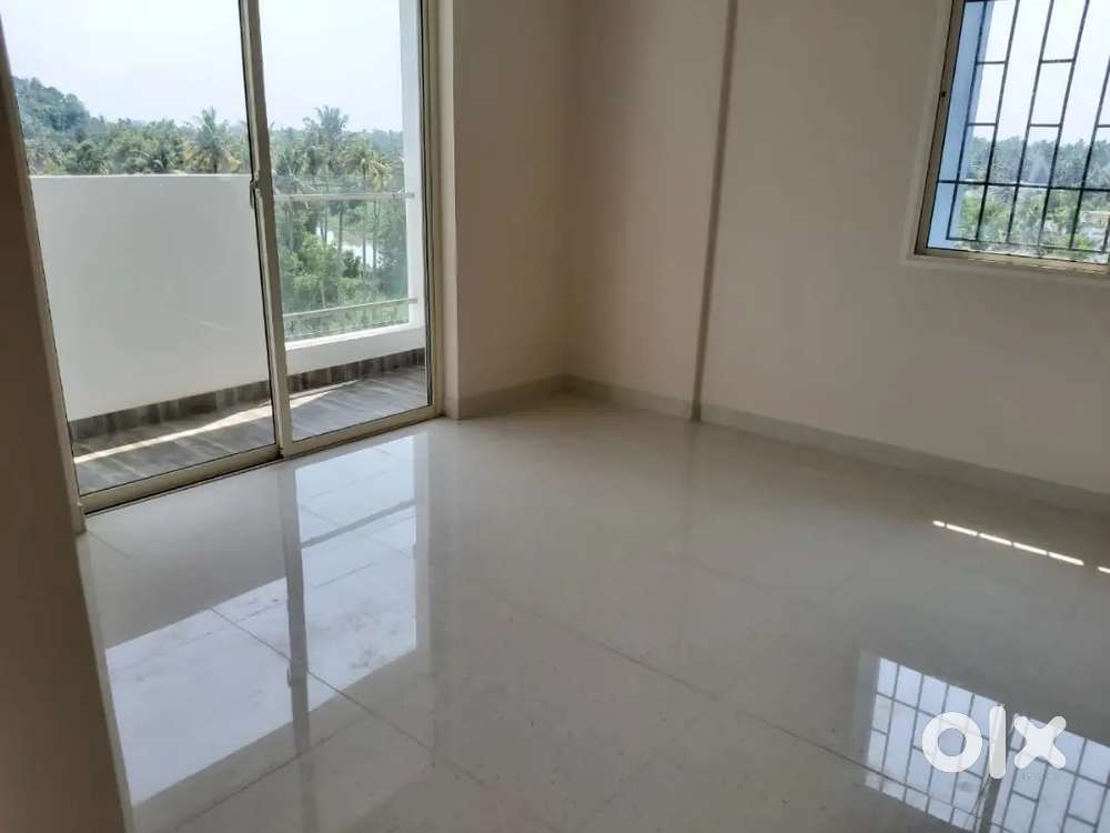 3bhk new flat unfurnishd  flat sale kowdiar devasamboard