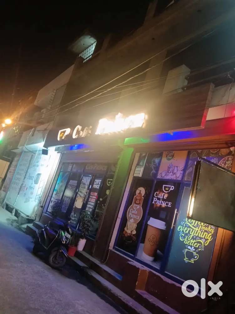 Need a receptionist for cafe