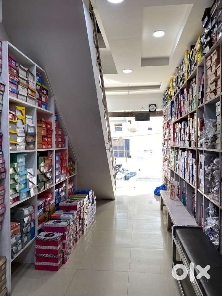 Need 2-3 saleman for footwear line