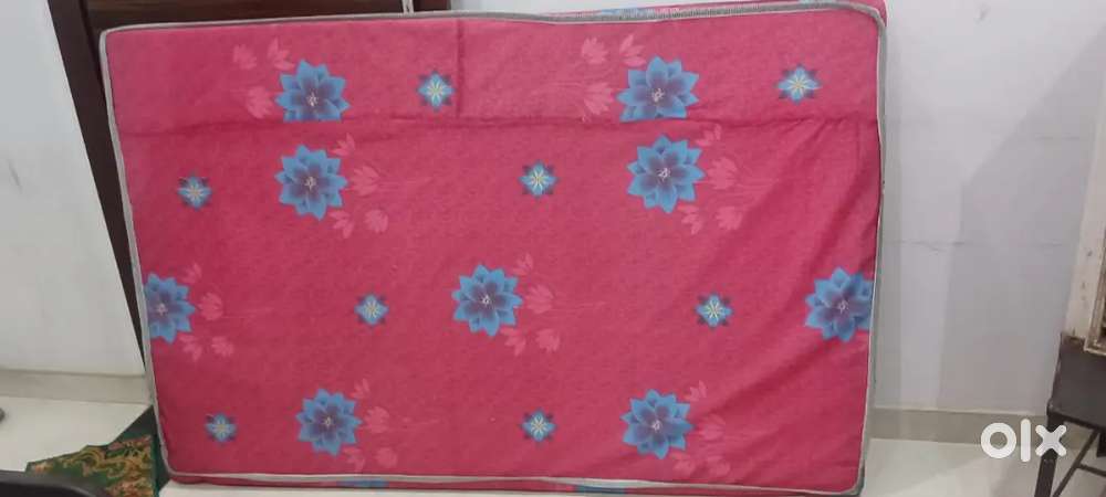 2 Mattresses 6*4