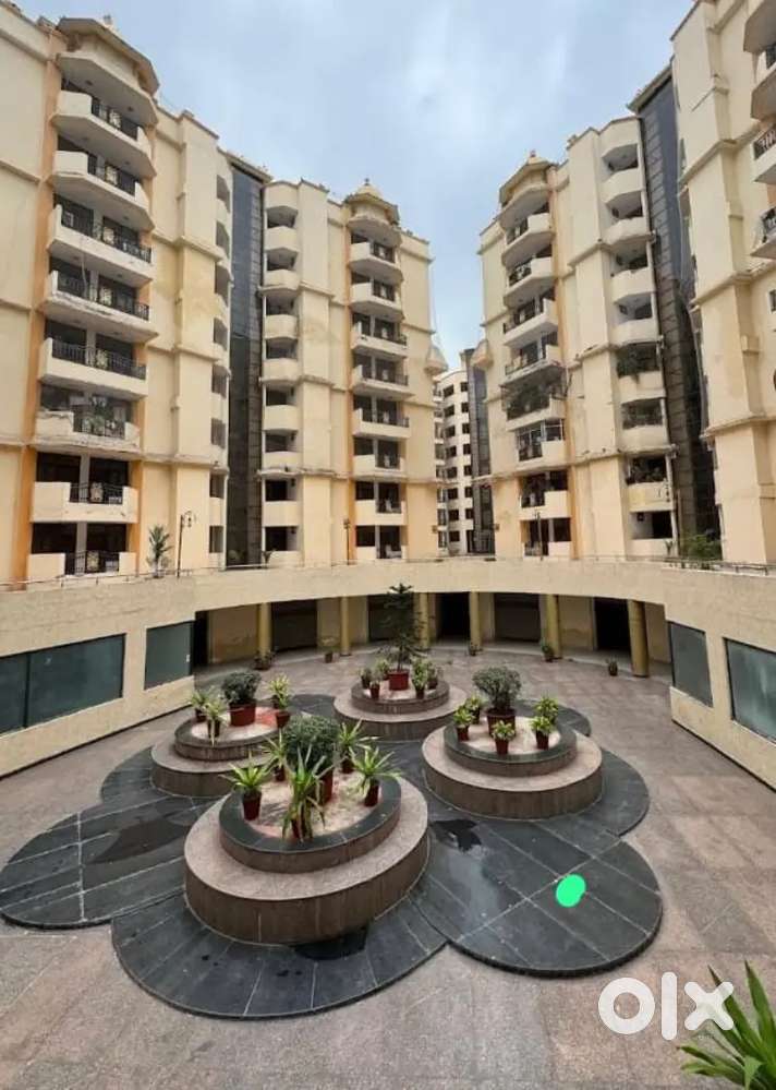 Only for girls (single room available).