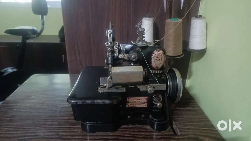 3-thread overlock machines उत्तम कार्यरत स्थितीत.