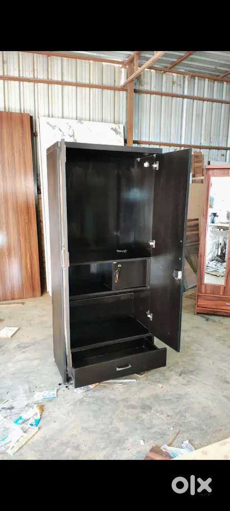 Brand new wardrobe size 5.5/2.5/15