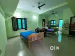 FLAT AVAILABLE FOR BOYS AND GIRLS