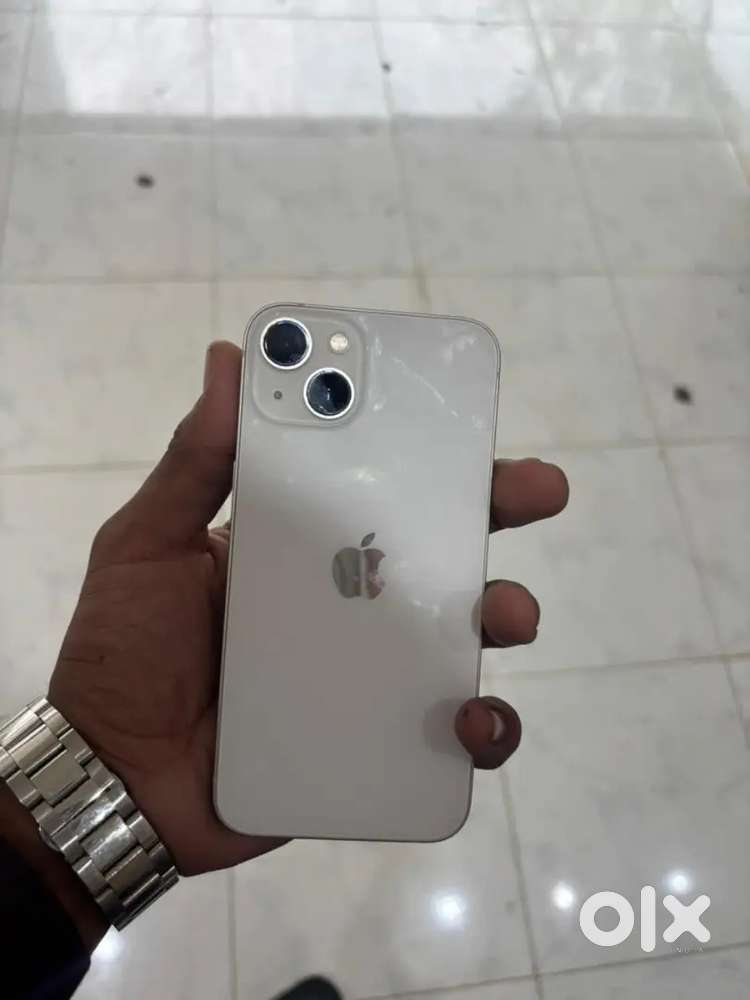 iPhone 13 white color