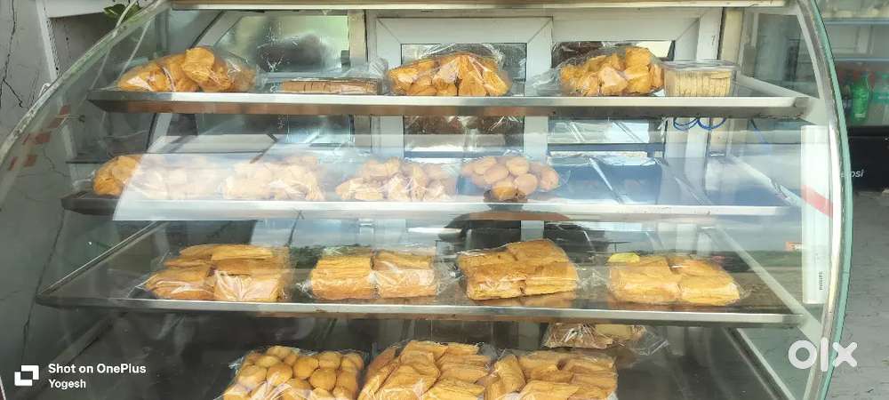 Display counter & glass rack