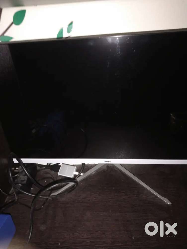 External monitor brand new
