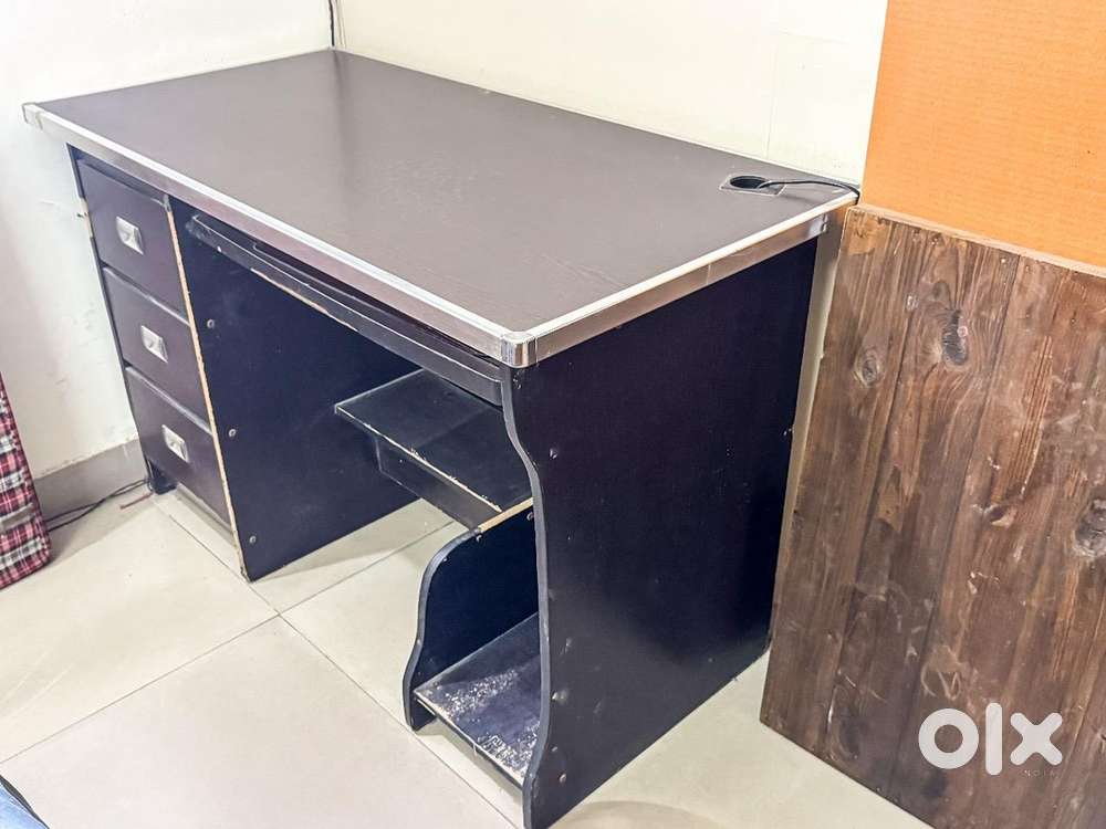 Computer table or office table in good condition