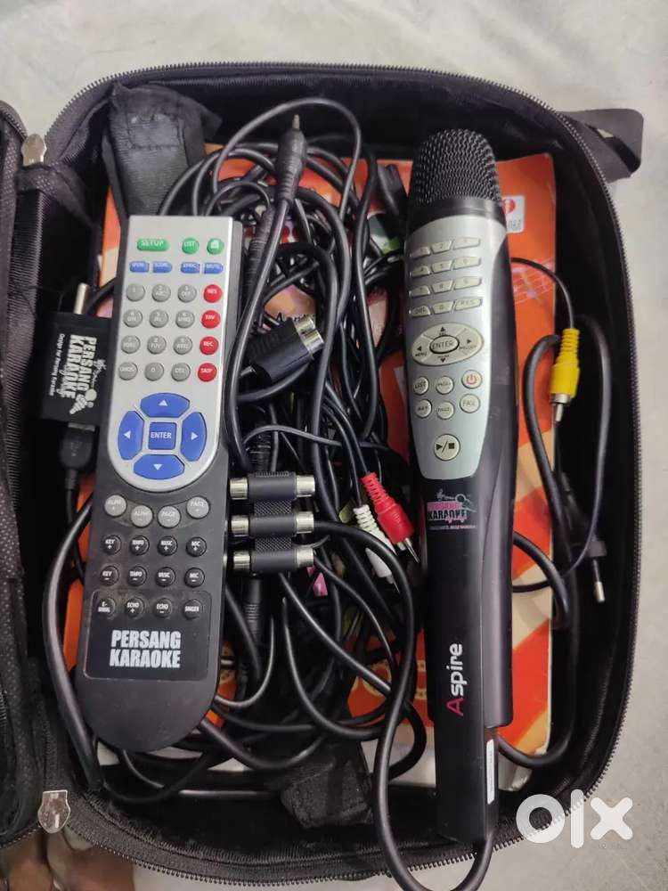 Parsong karoke singing mic with 4000 songs inbuilt