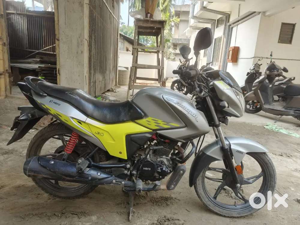 Hero Glamour bike is in showroom condition