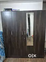 4 door wardrobe with mirror