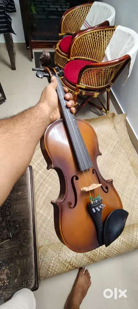 Premium violin