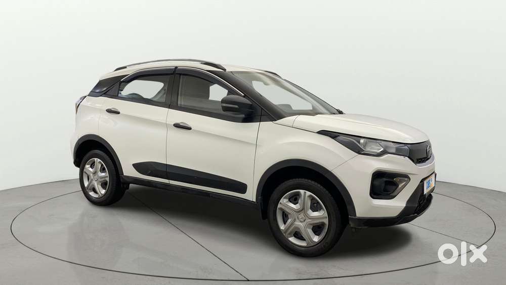 Tata Nexon 1.2 Revotron XM (S), 2022, Petrol
