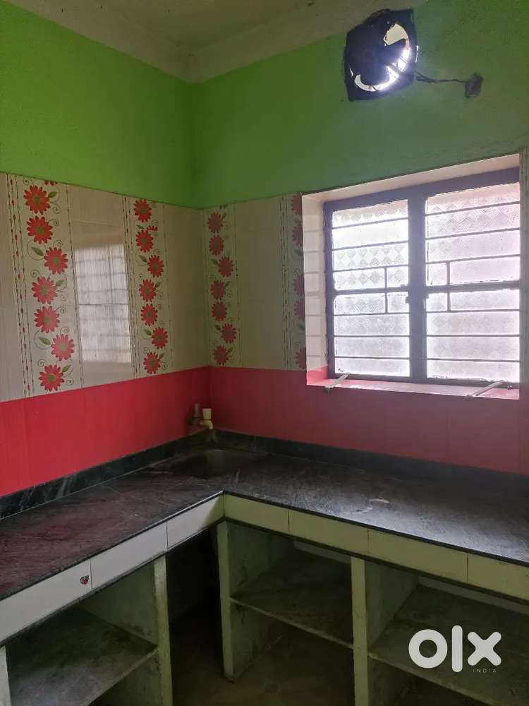 1bhk & 2bhk room for rent in panchanantala, Berhampore, near Donbosco