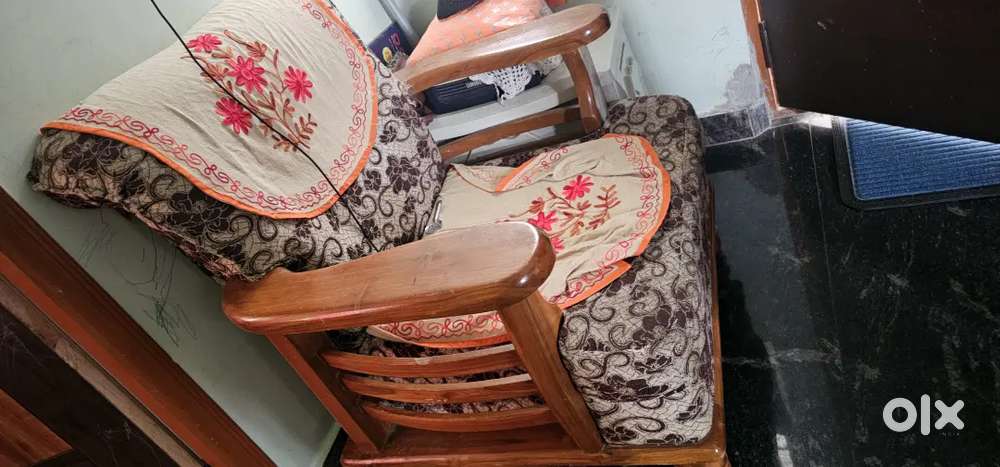 3 seated sofe  teek  wood