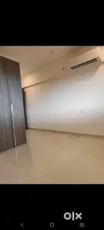 2,500 SQFT 3 BHK SEMI FURNISHED LUXURY GATED FLAT RENT MATINE DRIVE