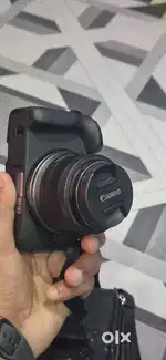 Canon r50 mirror less camera
