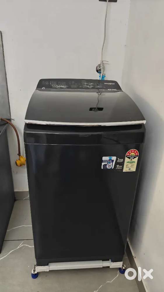 WHIRLPOOL 360 DEGREE BLOOMWASH PRO WITH COMPANY STAND AND POWER PLUG