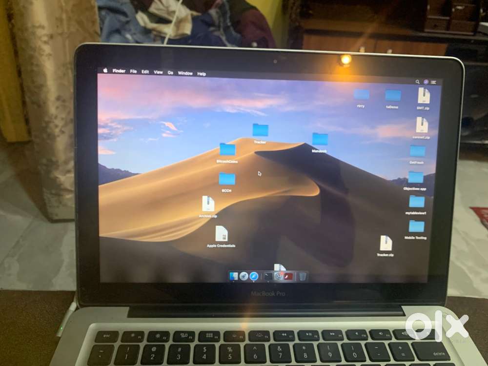 Mac book pro 2011 model
