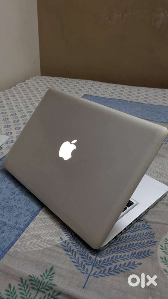 Apple MacBook Pro (Mid 2012) – i5  4GB RAM  Good Battery