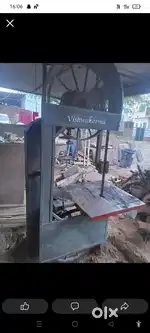 Aara machine 30 inch in ok condition with ingine and trolly