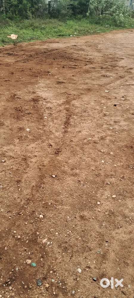 வடக்கு கிழக்கு கார்னர்  ஒரு சென்ட் விலை7.25Laksh