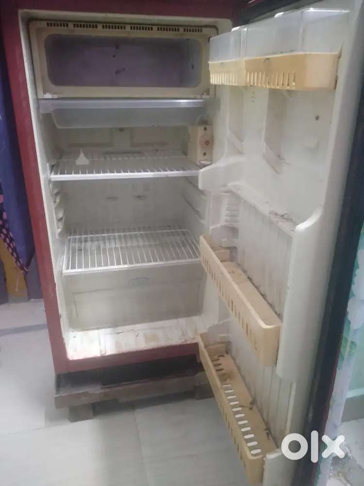 Single door fridge in good condition