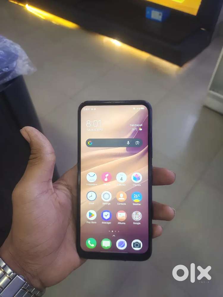 Vivo v17 pro and Motorola edge 40