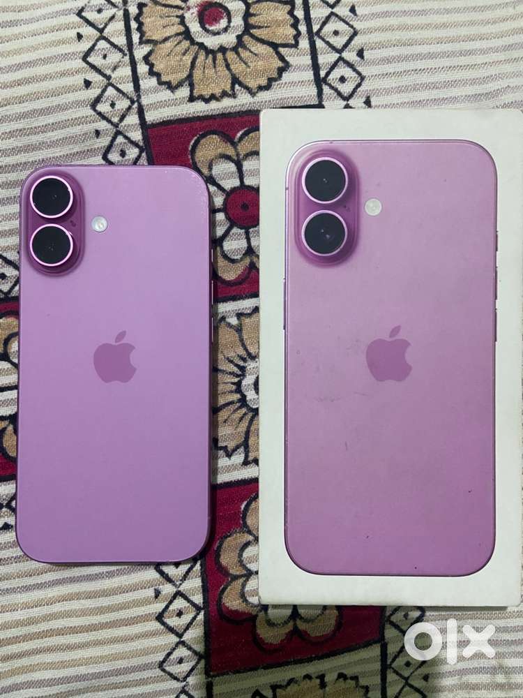 iPhone 16 pink
