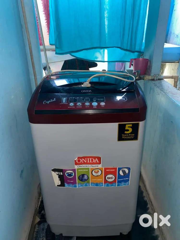 Onida 6.2 kg Fully-Automatic Top Loading Washing Machine (Lava Red)