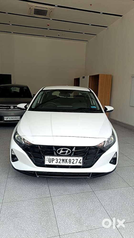 Hyundai i20 Sportz 1.2 IVT Dual Tone, 2021, Petrol