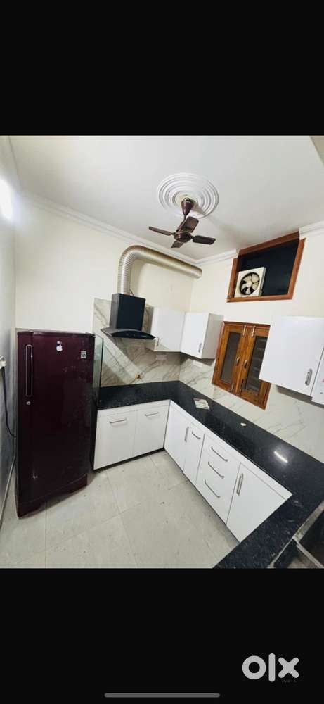 Available 2bhk flat in sector 66 fully furnished