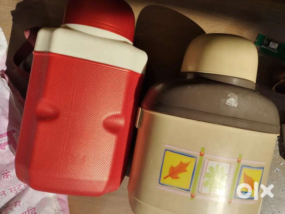4 items, steel lunch box, water bottles, sandwich maker