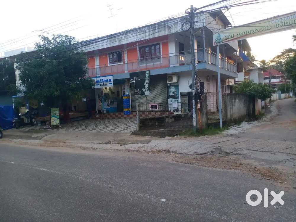 Commercial speace/1bhk Near st Thomas school main road frontage .