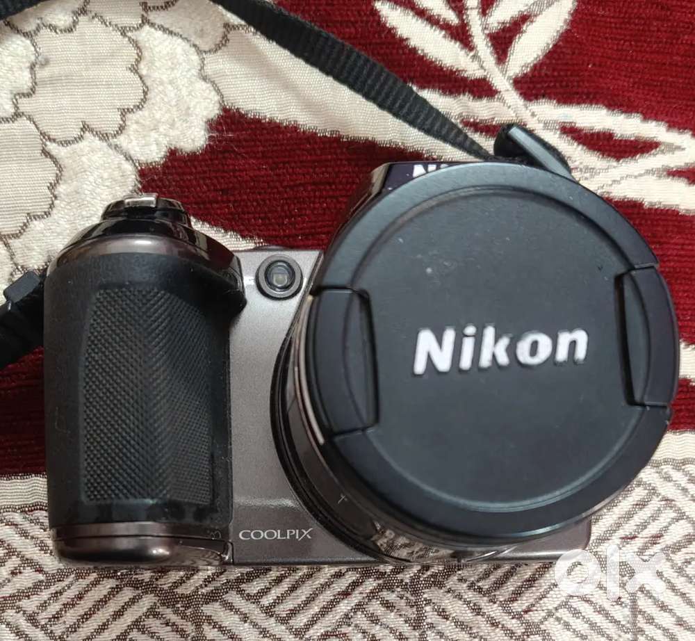 DSLR camera Bechna hai