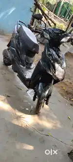 Electric scooty