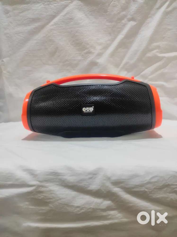 Wireless 40W Bluetooth Speaker, LED lights. (Black, Blue, Green,)