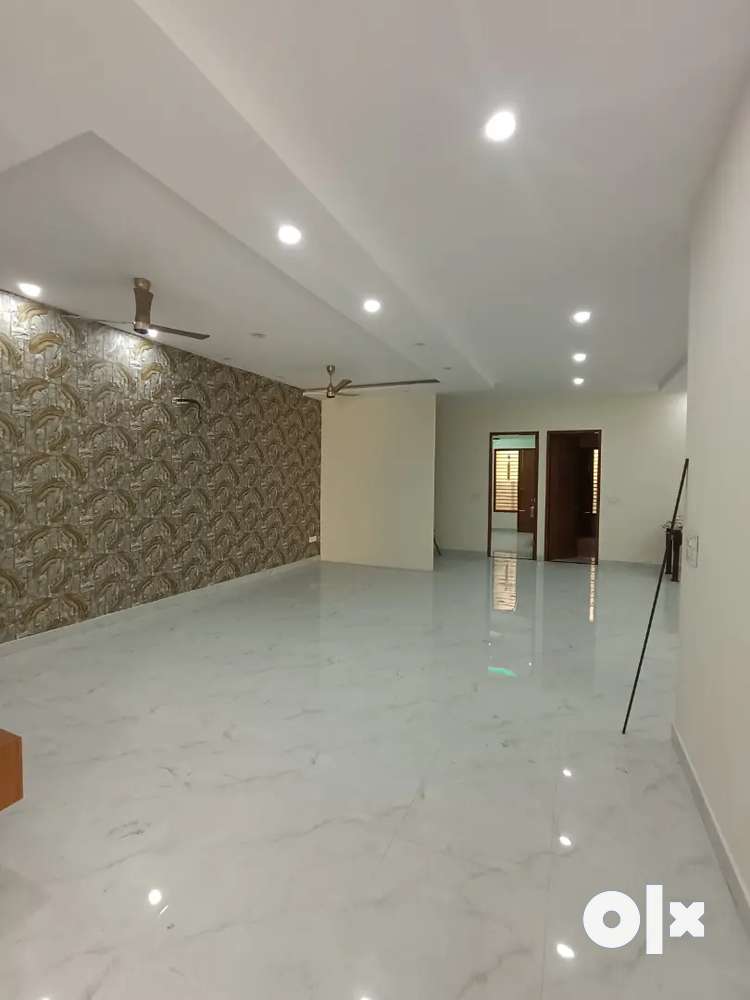 A brand new super spacious 4bhk villa is available 4 sale in Zirakpur